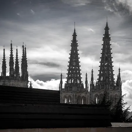 La Quinta Esencia By Unique Rooms Burgos Exterior photo